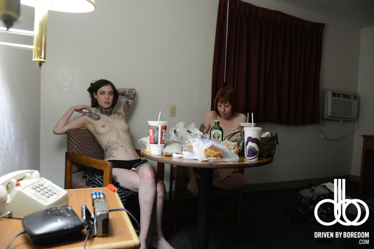 pam-mabel-naked-hotel-party-7.JPG